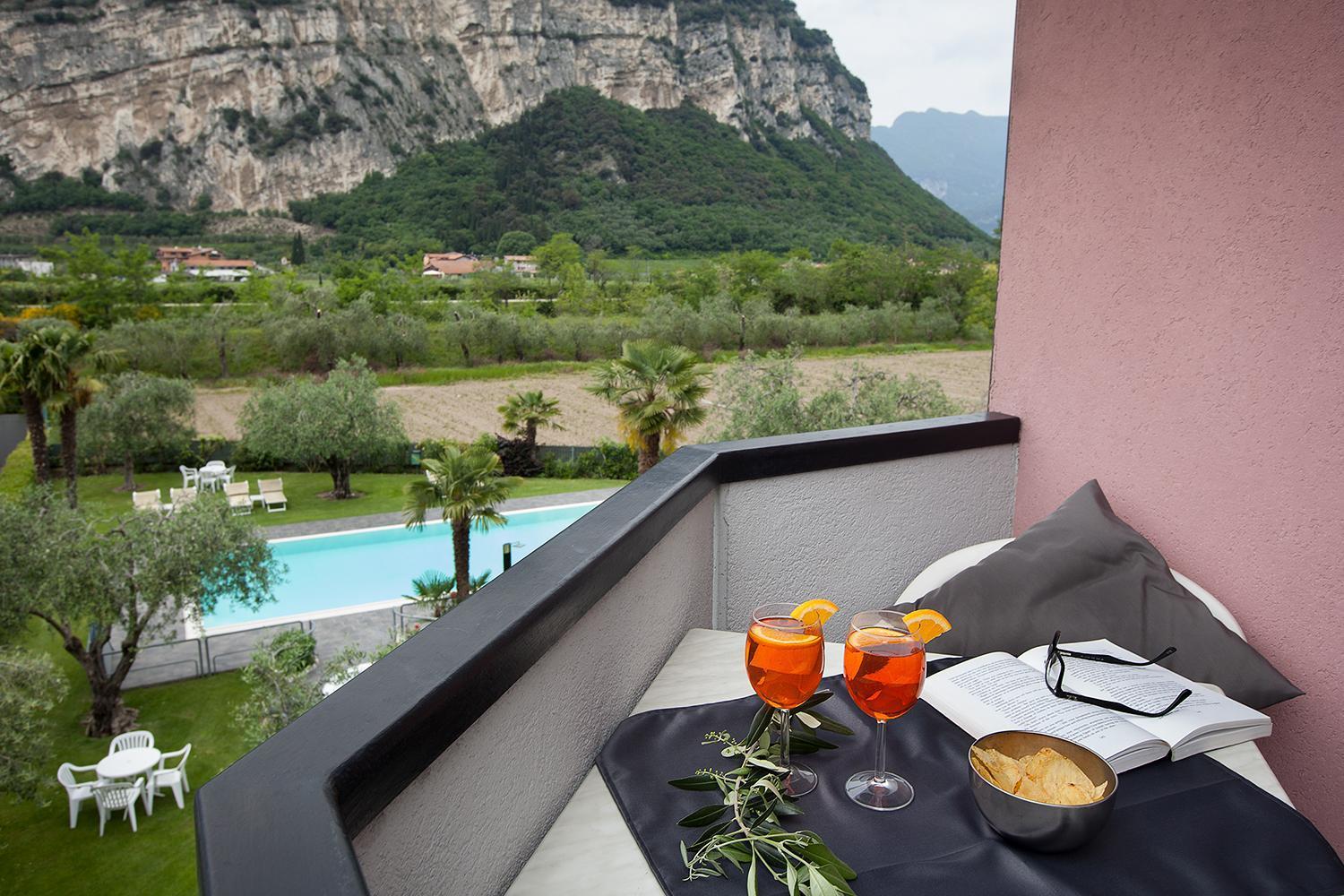 Park Hotel Eden Torbole Sul Garda Kültér fotó