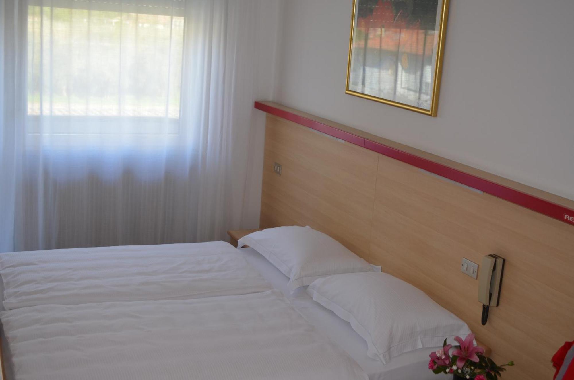 Park Hotel Eden Torbole Sul Garda Szoba fotó