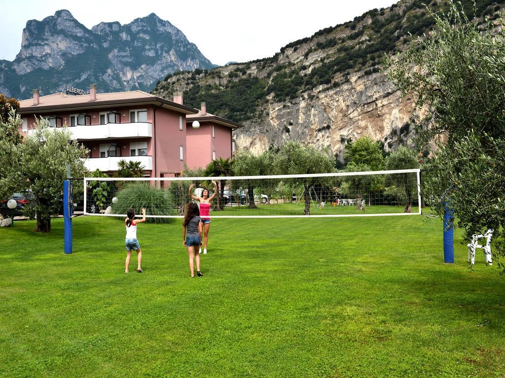 Park Hotel Eden Torbole Sul Garda Kültér fotó