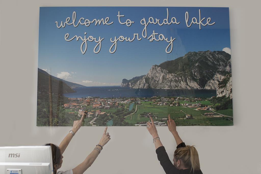 Park Hotel Eden Torbole Sul Garda Kültér fotó