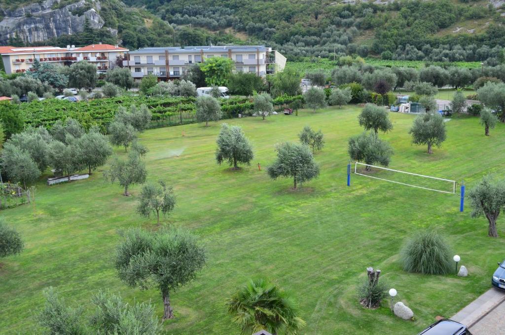 Park Hotel Eden Torbole Sul Garda Kültér fotó