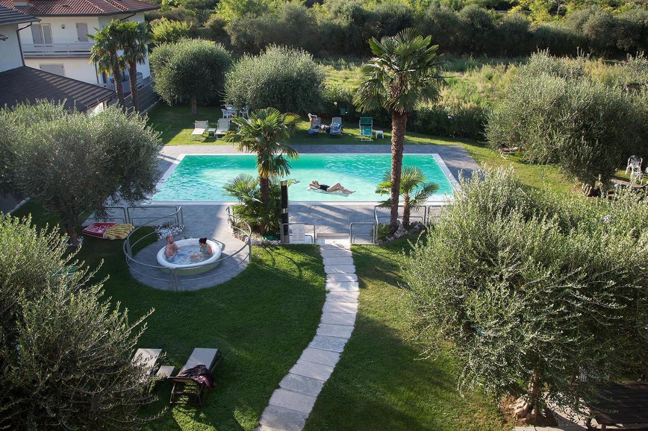 Park Hotel Eden Torbole Sul Garda Kültér fotó