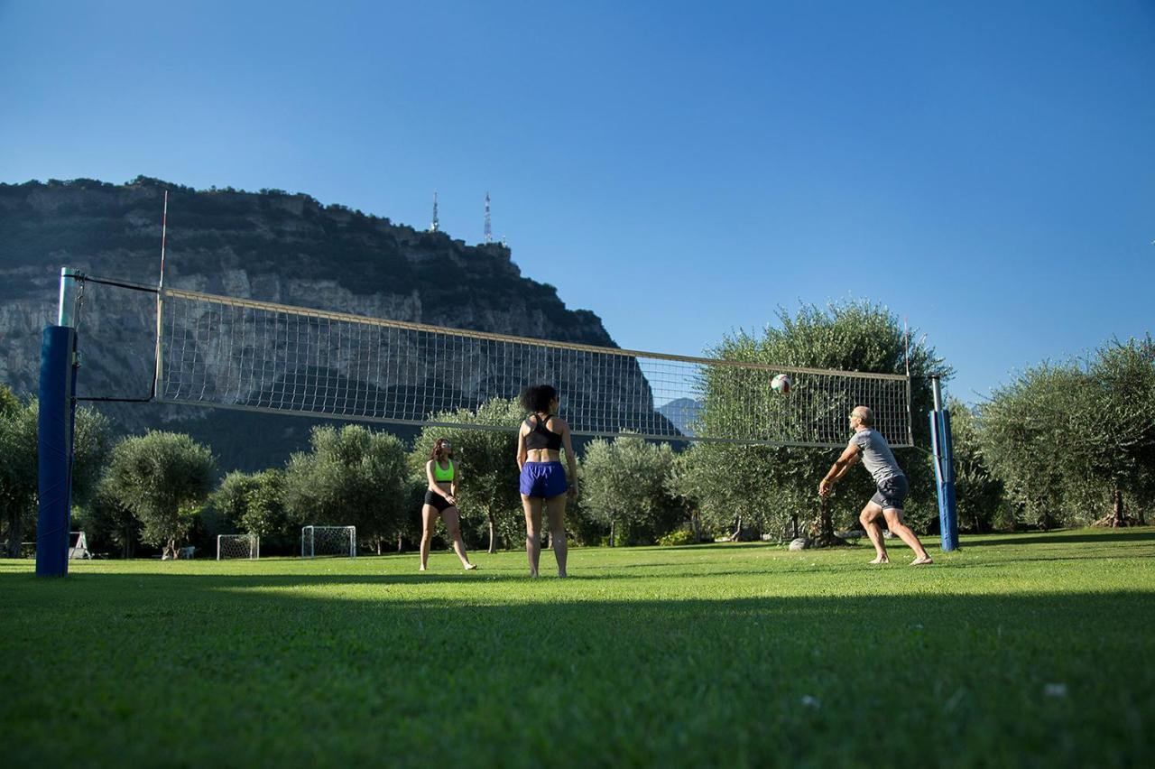 Park Hotel Eden Torbole Sul Garda Kültér fotó